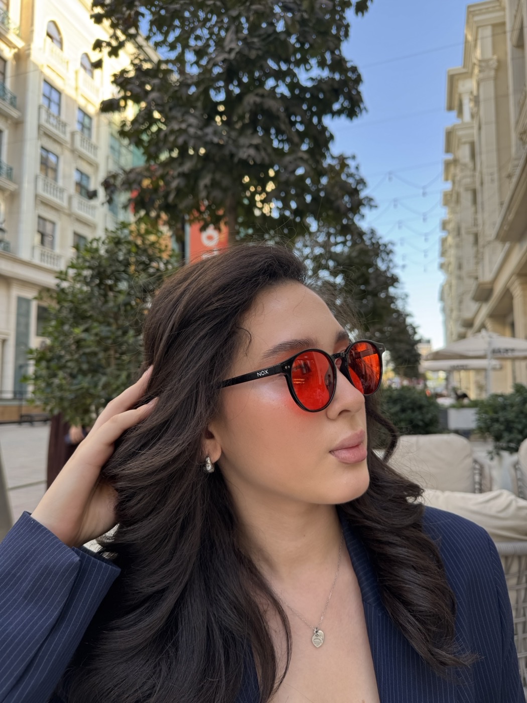Очки от синего света Nox Glasses The Diamond на модели в Ташкенте